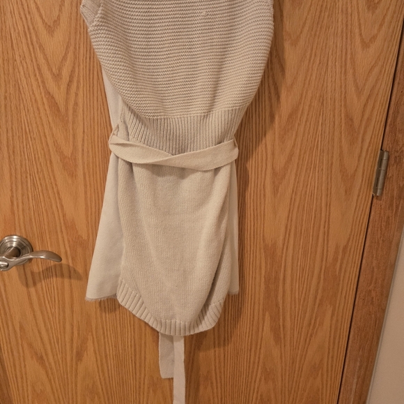 ROMEO & JULIET COUTURE Belted Faux Fur Cardigan Cream Color Size Small - Picture 14 of 15